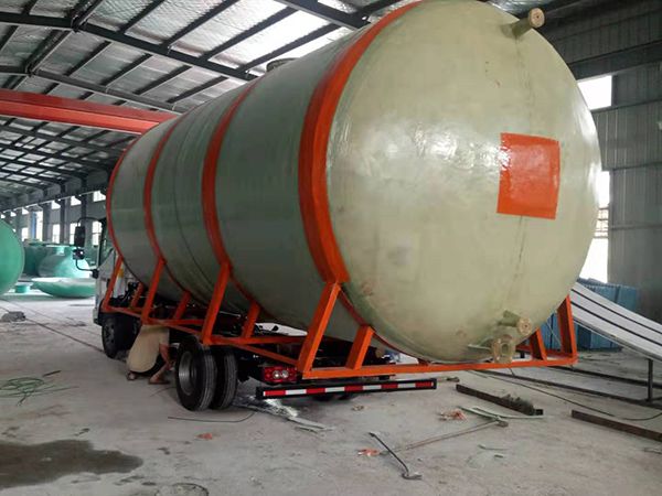 玻璃鋼儲(chǔ)罐 